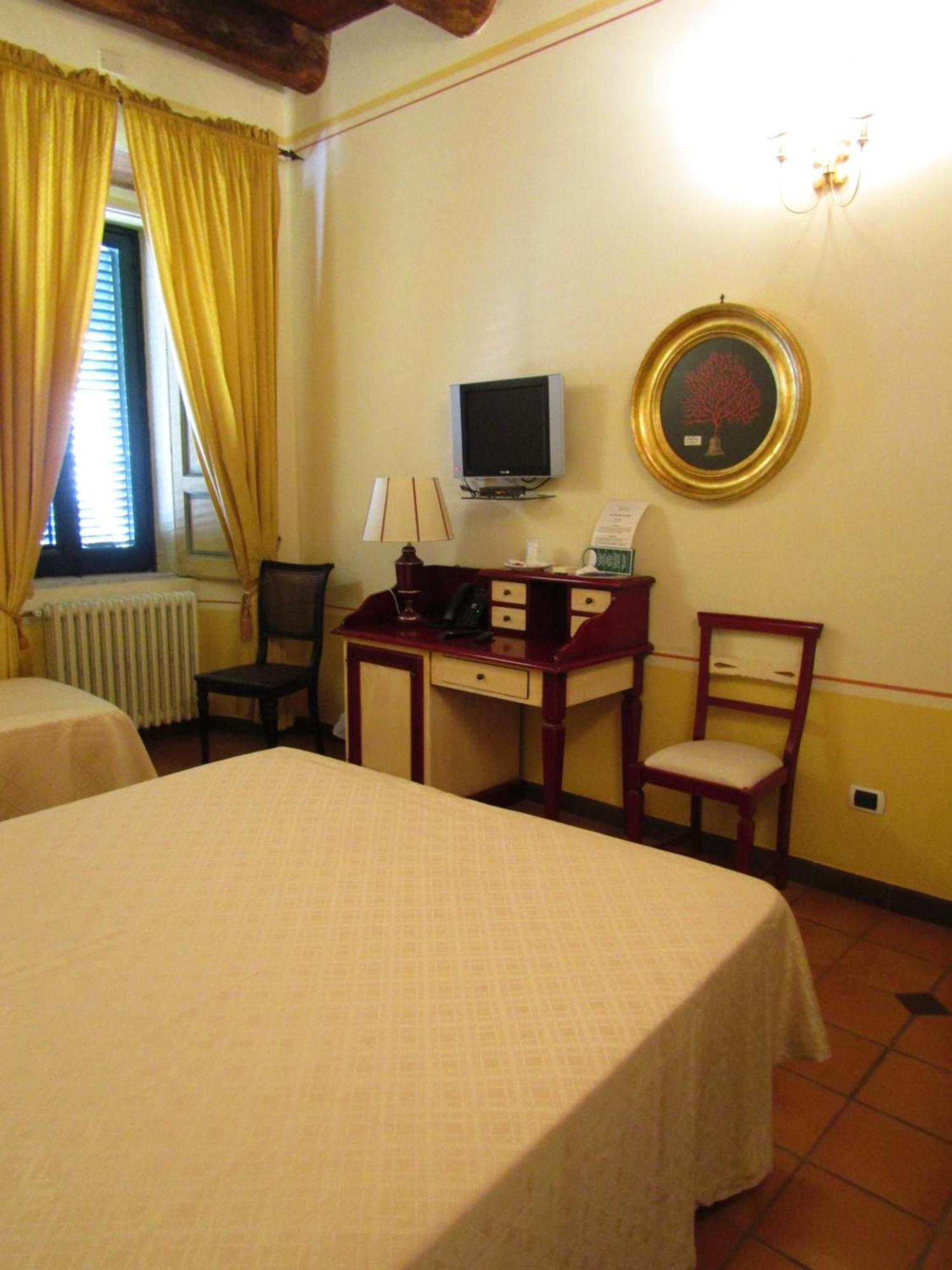 Antichi Feudi Dimora D'Epoca Hotel Teggiano Szoba fotó
